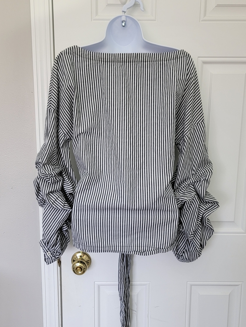 MAX Jeans Gray White Striped Boat Neck Tiered Balloon Sleeve Blouse Tie  Waist M - Picture 6 of 11
